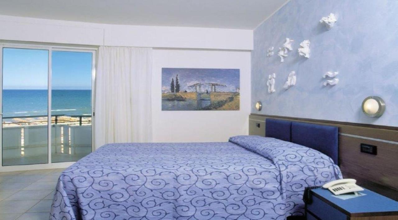 Hotel Rex - Fronte Mare Riccione Buitenkant foto