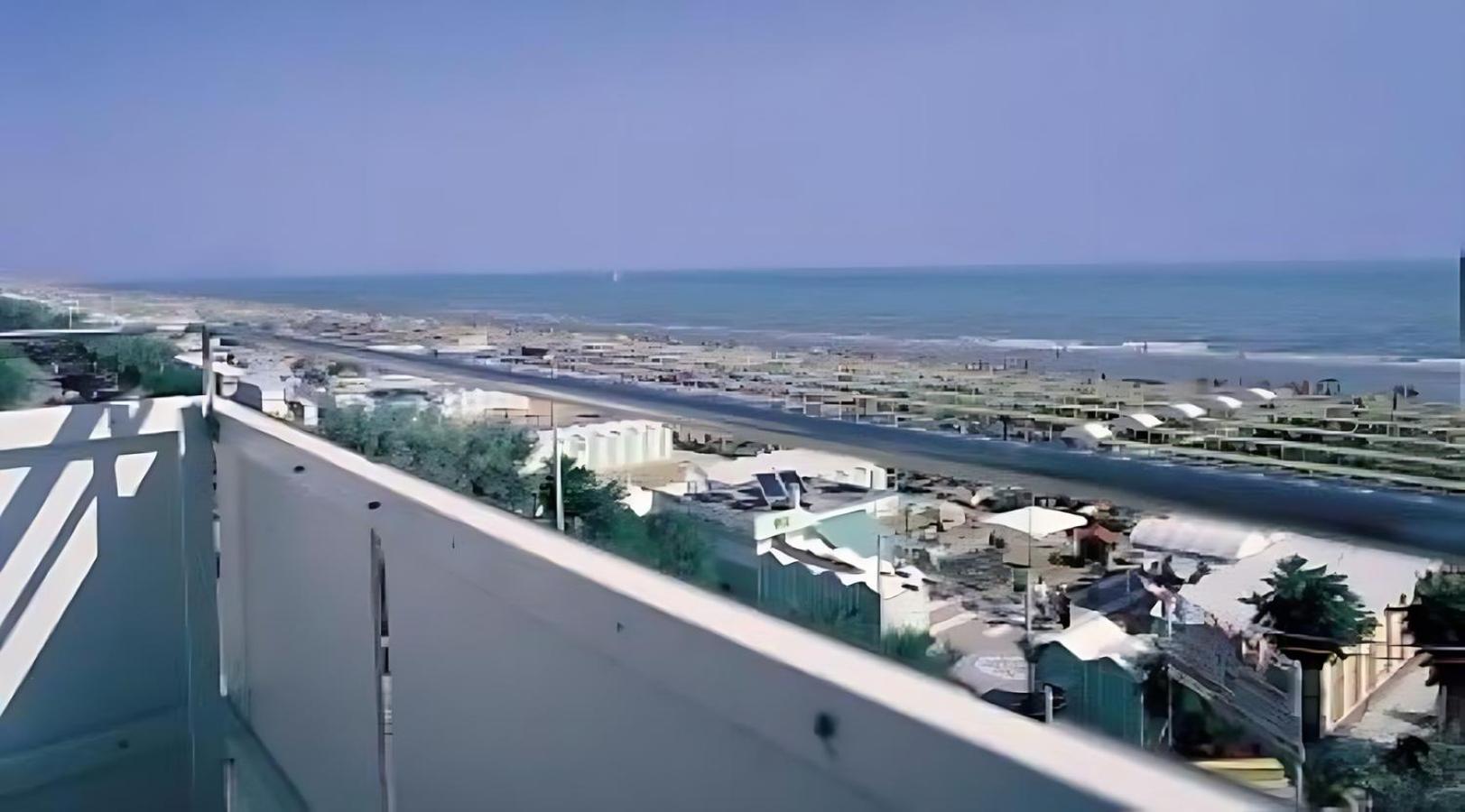 Hotel Rex - Fronte Mare Riccione Buitenkant foto
